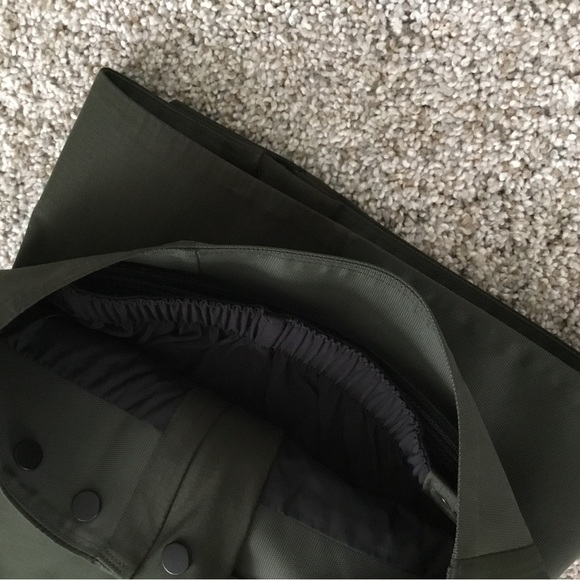 The North Face Brigandine Futurelight Bib NWT MSRP $650 - Picture 8 of 16